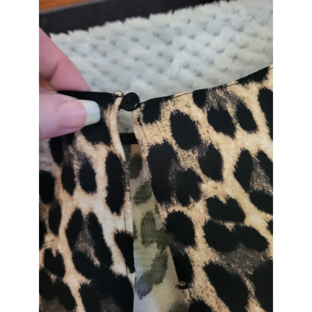 EUC Zara Basics leopard print flyaway long sleeve blouse size xl
